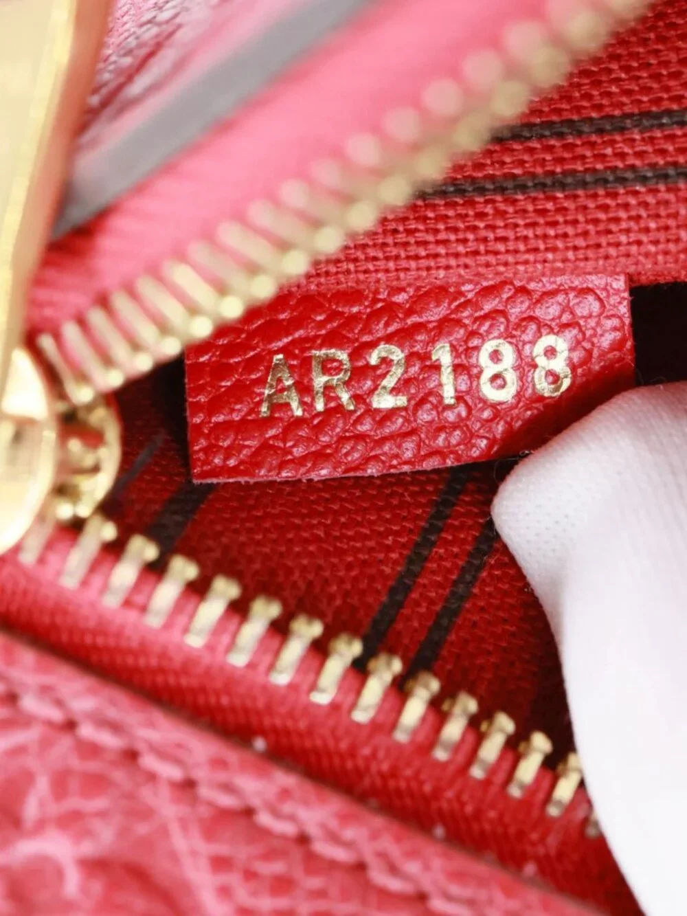 Louis Vuitton Metis Pochette Empreinte Leather Crossbody Bag Red